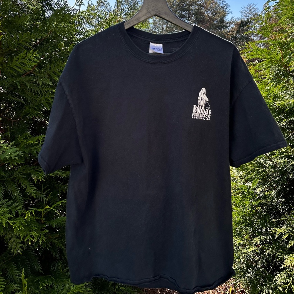 Bubbas fish shack graphic tee